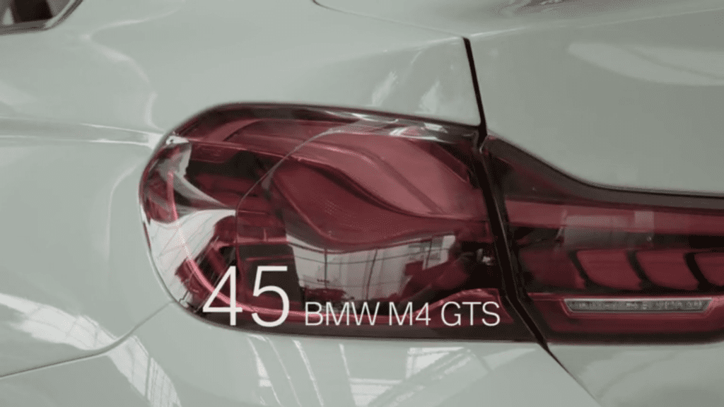 １日で45台の『BMW　M4 GTS』納車式！オーナーの笑顔が印象的＾＾