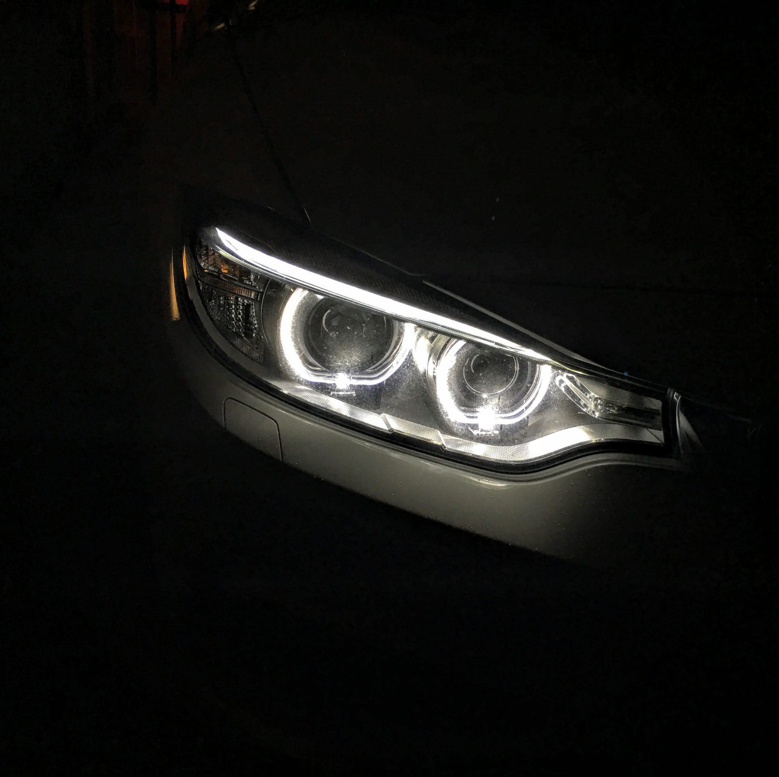 BMW４シリーズグランクーペ(F36)のオートライトが一旦点灯すると明るくなってもオフにならない。。。