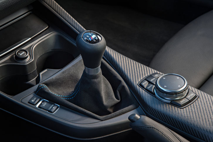 BMW　M2のマニュアル車日本でも導入決定！11月生産から＾＾