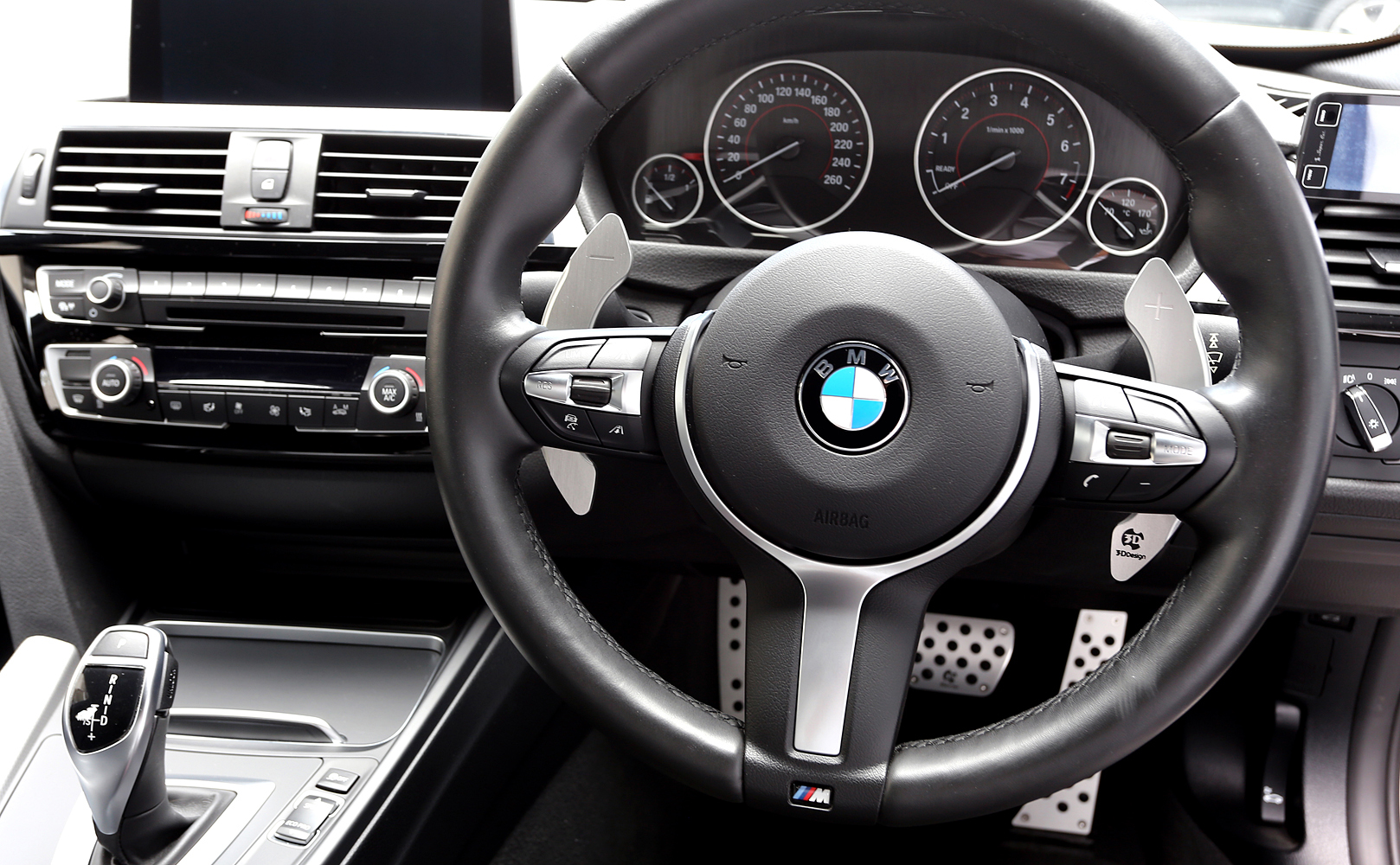 BMW F系パドル車用の3Dデザイン・パドルシフターが発売されました 
