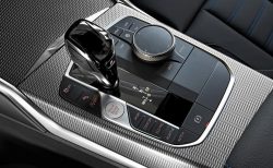 BMW新型３シリーズ（G20）のサイドブレーキが待望の電子ボタン式パーキングブレーキになりました！