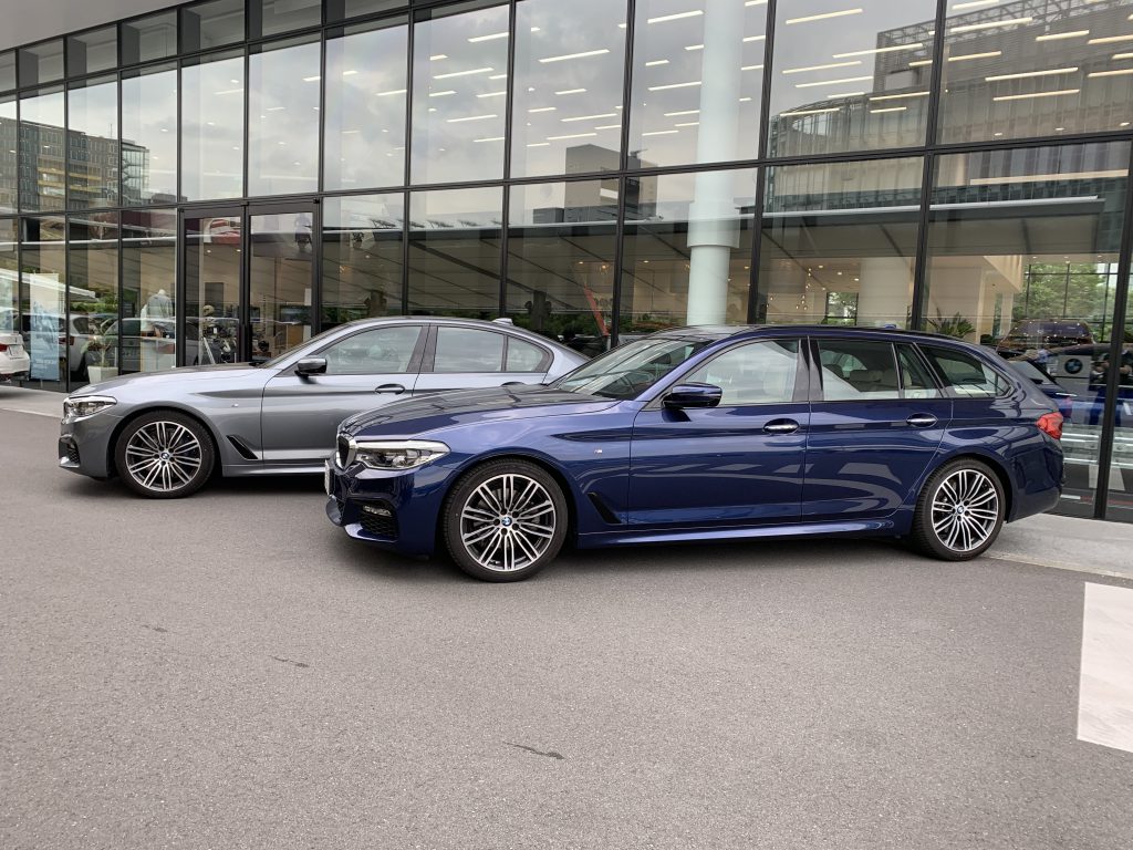 BMW523iツーリング(G31)と530iセダン(G30)Mスポーツを乗り比べ試乗しました＾＾愛車530iツーリングとの比較試乗で感じたことは？