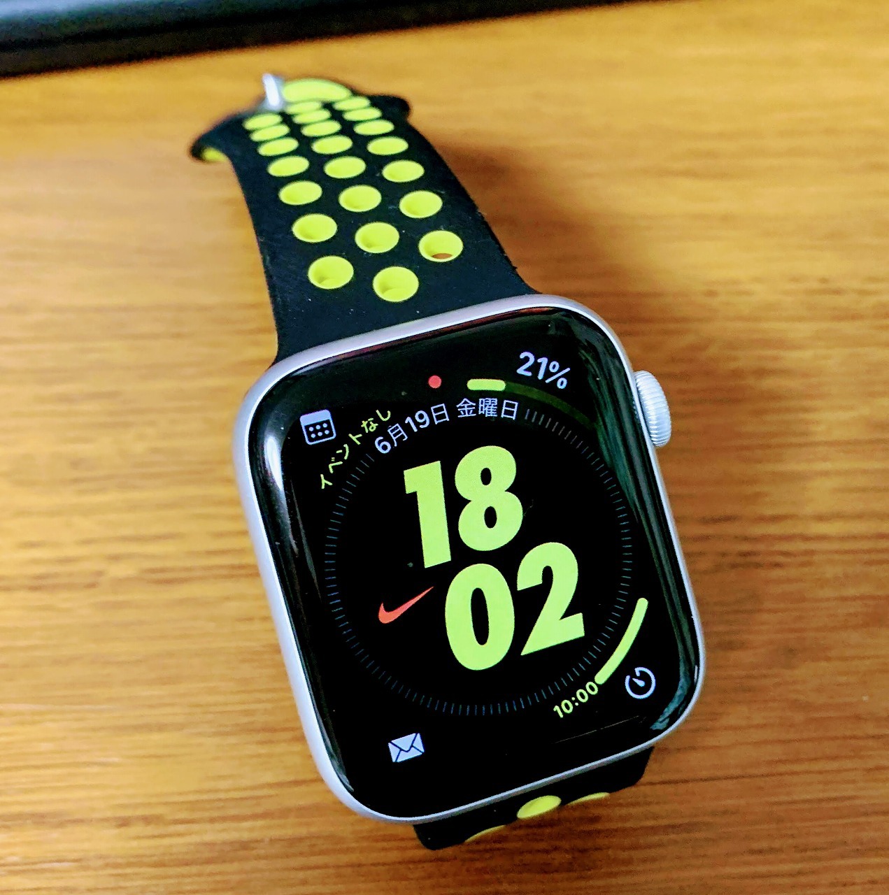 Amazonや大手家電量販店で最新「Apple Watch Series 5」が5,500円オフでセール中！特別定額給付金の使いみちははこれで決まり！？