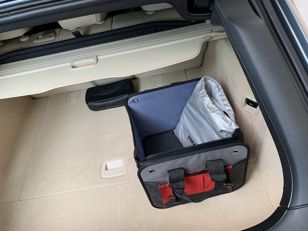 車のトランクに載せておくと便利な折りたたみ式収納ボックスレビュー！買い物袋とかもそのまま入ります＾＾