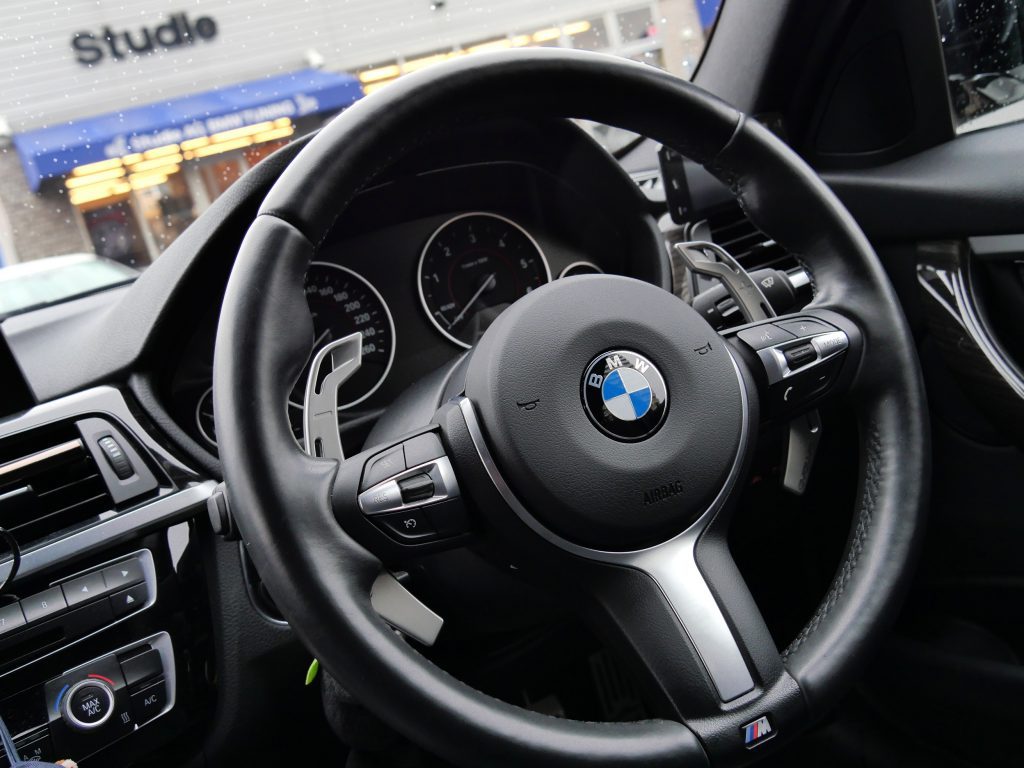 注目ショップ・ブランドのギフト BMW F系カーボンシフトパドル 
