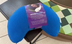 Yogibo(ヨギボー)の「Moon Pillow（ムーンピロー）」ビーズクッション枕を衝動買いしちゃいました(^_^;)