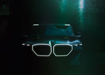 BMW Mが最上級SUV「BMW Concept XM」のティザー画像を初公開もキドニーグリルがでかすぎ・・・