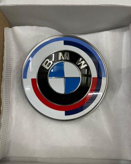 早いもの勝ち！【残り１個】BMW M社50周年　エンブレムがElbe BMWオンラインストアで販売中！