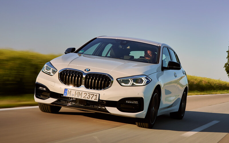 BMW116iが300万円台でオンライン限定で発売開始！他の１シリーズはしっかり値上げされてました(^_^;)